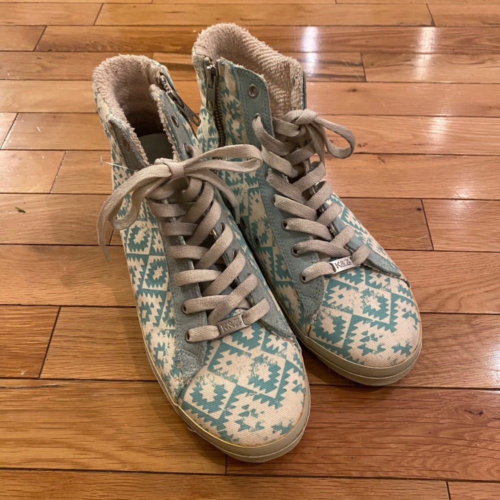 Kim &‎ Zozi Women's High Top Sneakers Geometric Print Sherpa Lined Zip Size 7